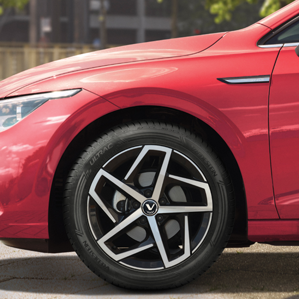 10% besserer Bremseingeschaften auf trockener und nasser Fahrbahn